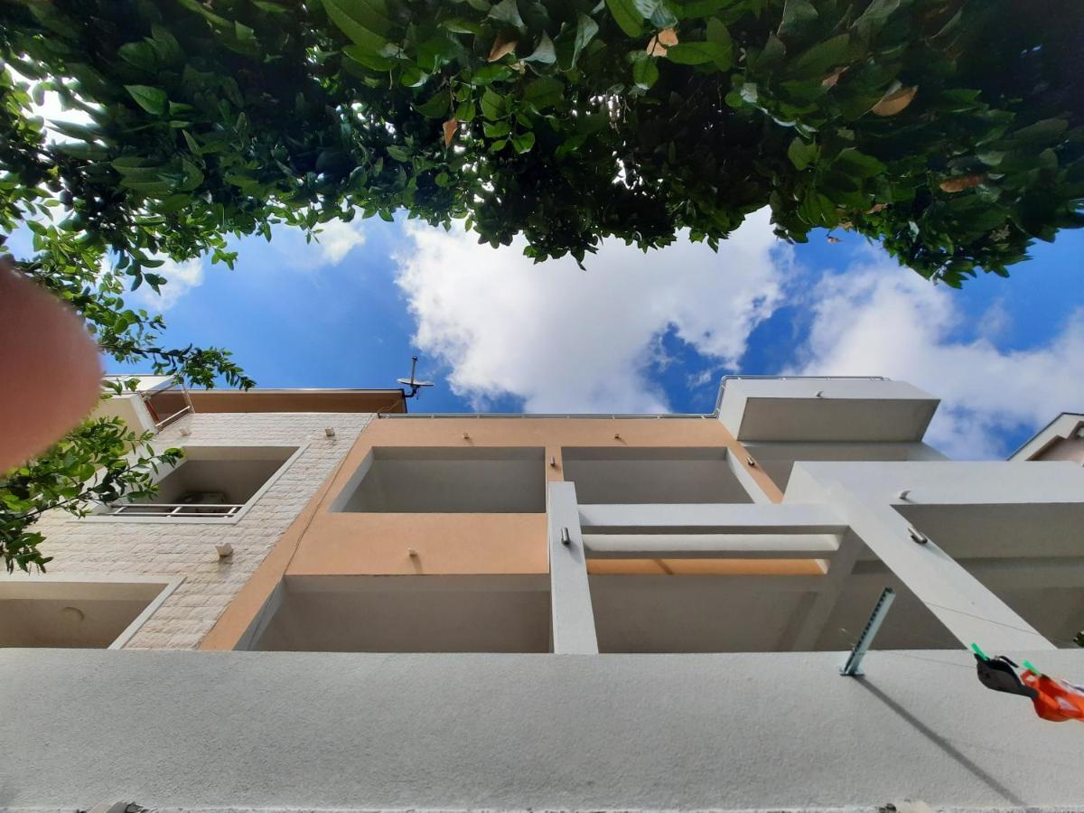 Studio Apartments Jupo ウルツィニ エクステリア 写真