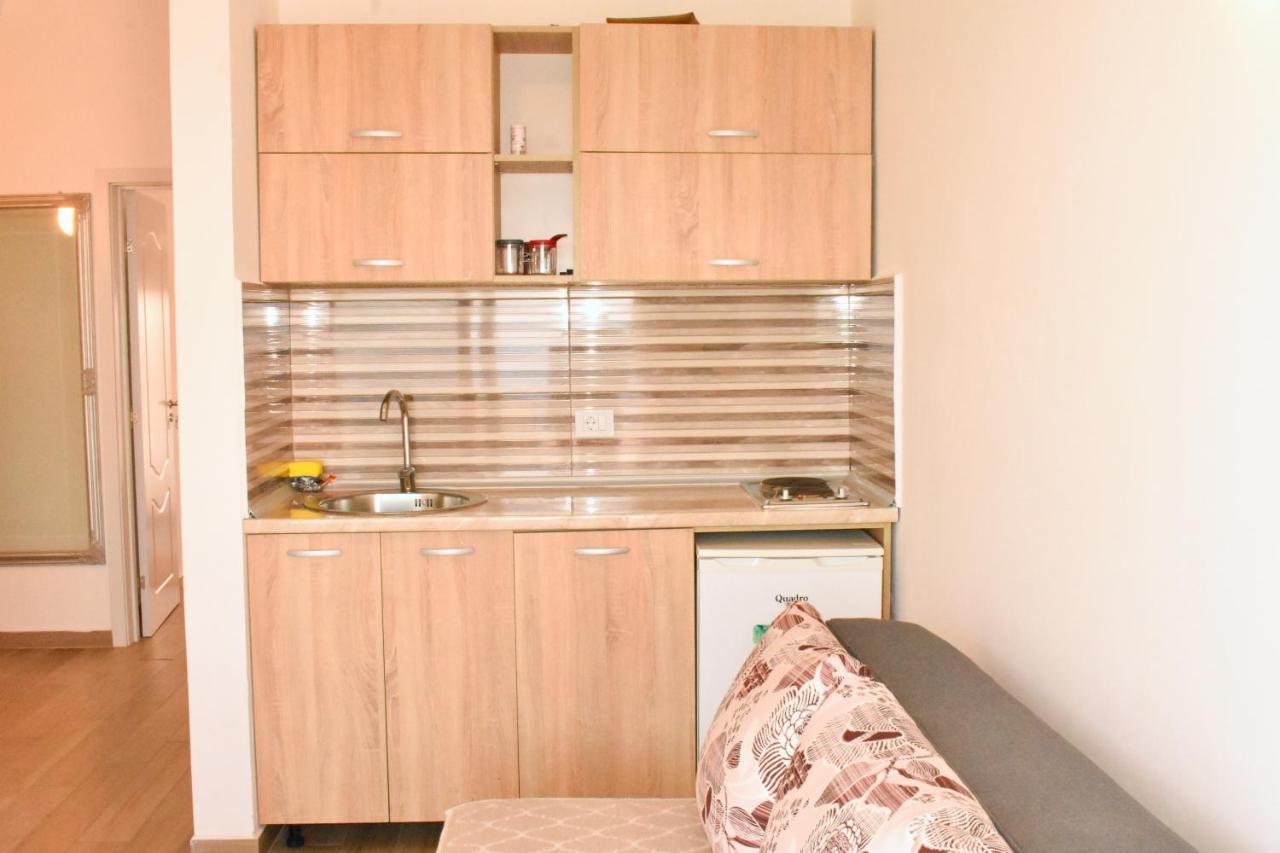 Studio Apartments Jupo ウルツィニ エクステリア 写真