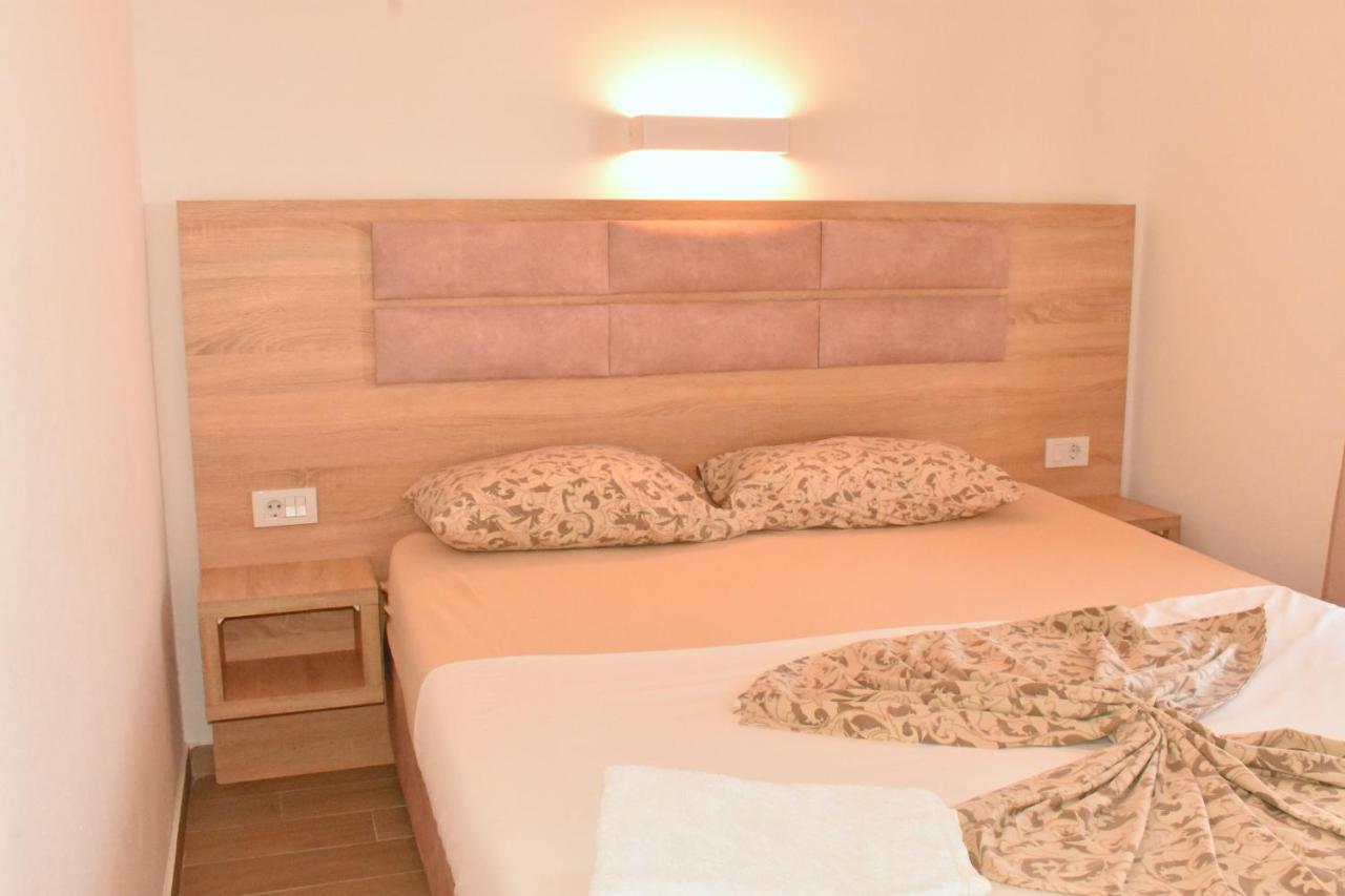 Studio Apartments Jupo ウルツィニ エクステリア 写真