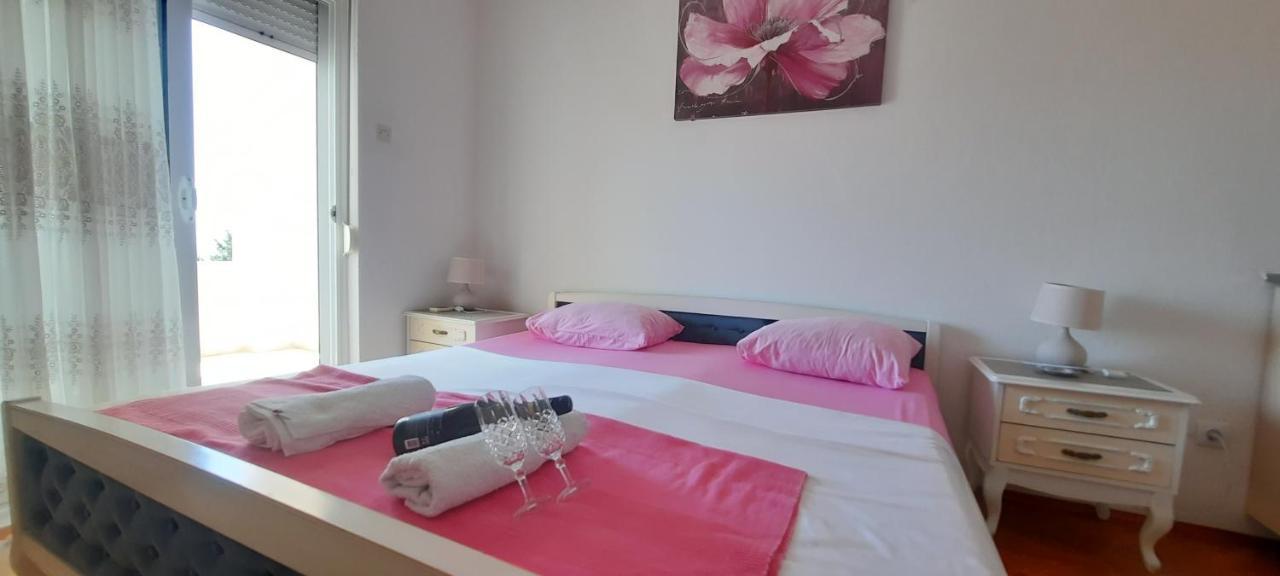 Studio Apartments Jupo ウルツィニ エクステリア 写真